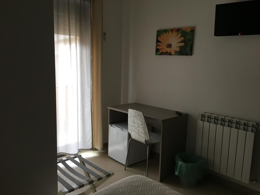 B&B A Due Passi San Giovanni Gemini Kültér fotó